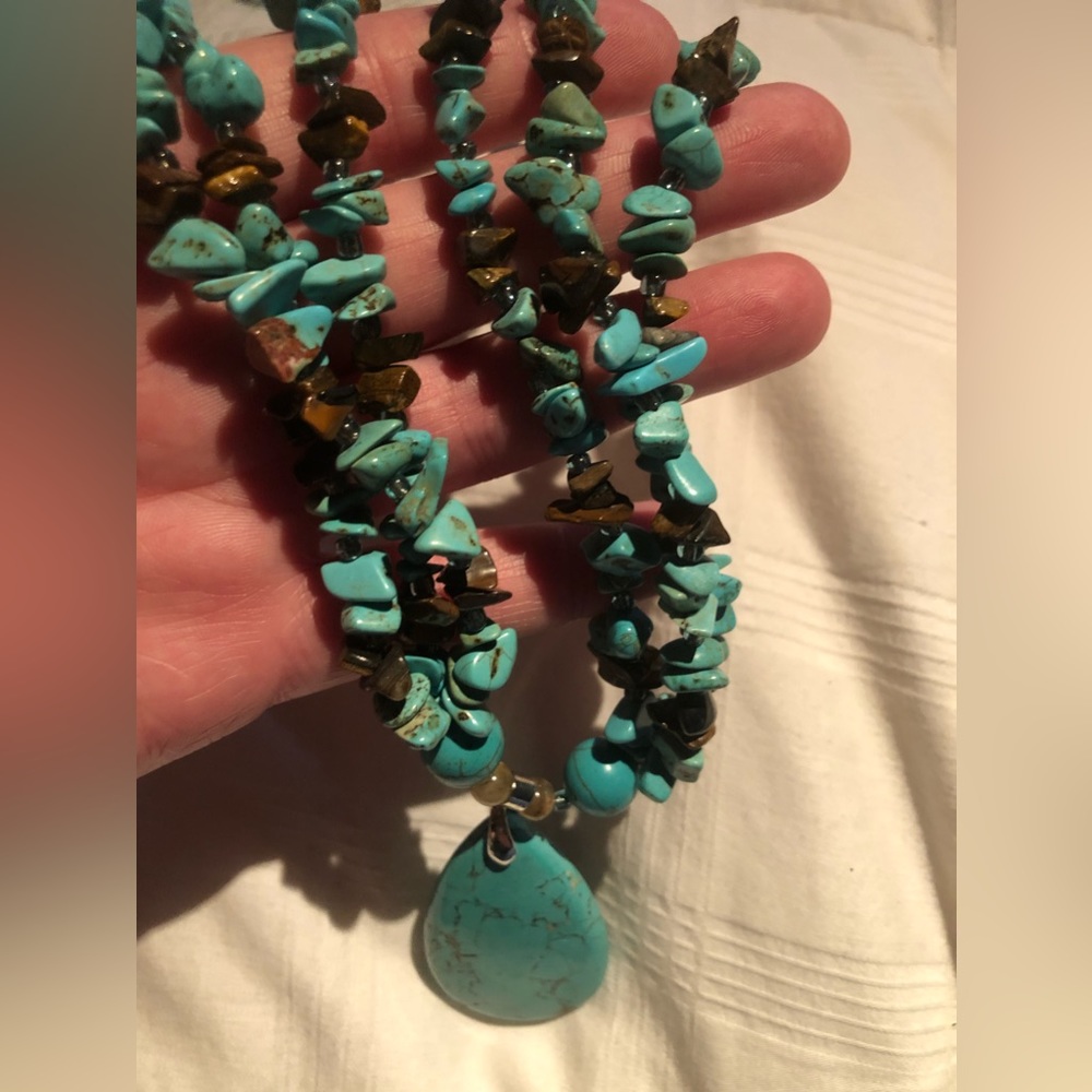 Turquoise chunky boho necklace - Picture 6 of 8